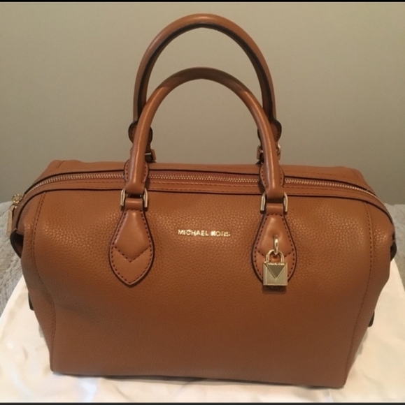 Michael Kors Grayson LG Convertible Satchel Purse NWT - Picture 2 of 6